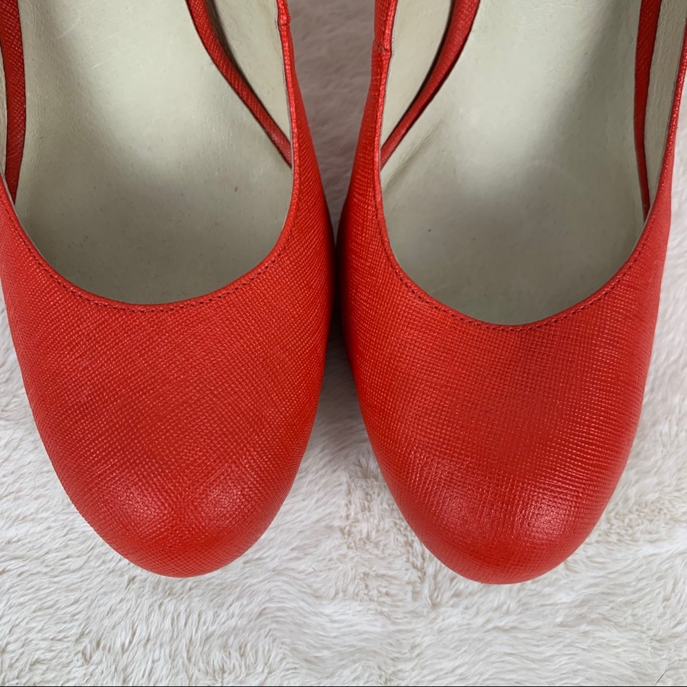 👠MICHAEL Michael Kors Davis Red Textured Pumps 10 - Picture 5 of 13